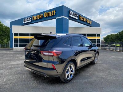 2025 Ford Escape — detail view
