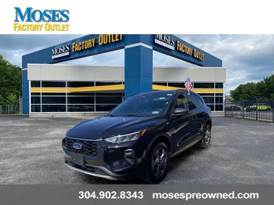2025 Ford Escape ST-Line in Agate Black — front three-quarter view