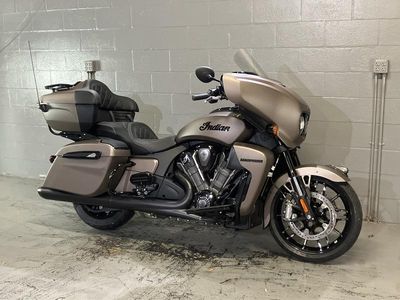 2025 Indian Motorcycle Roadmaster PowerPlus Dark Horse w/PowerBand Nara Bronze Smoke - Photo 4