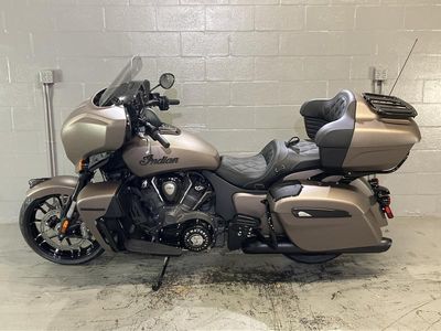2025 Indian Motorcycle Roadmaster PowerPlus Dark Horse w/PowerBand Nara Bronze Smoke - Photo 12