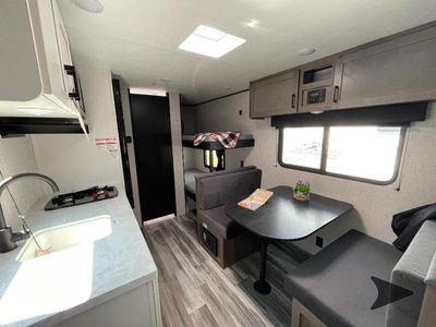 2025 Jayco Jay Flight SLX - Photo 13