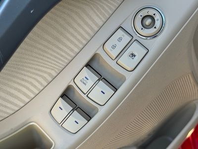2013 Hyundai Elantra GLS - Photo 13