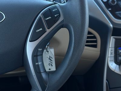 2013 Hyundai Elantra GLS - Photo 25