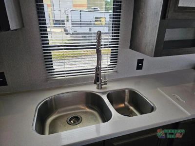 2019 Forest River RV Cardinal — photo 12 view