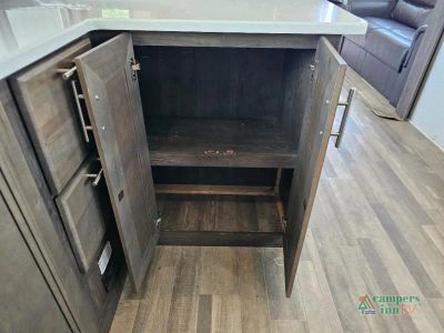 2019 Forest River RV Cardinal — photo 17 view