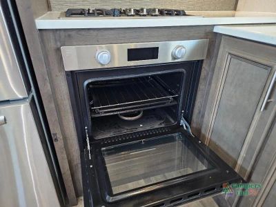 2019 Forest River RV Cardinal — photo 14 view