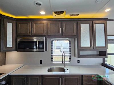 2019 Forest River RV Cardinal — photo 18 view