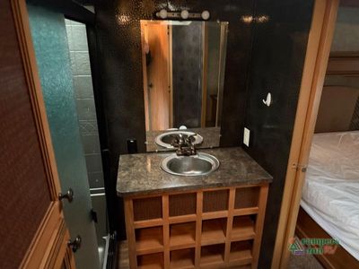 2015 Shasta RVs Phoenix — photo 27 view