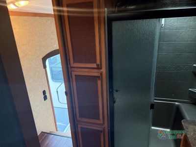 2015 Shasta RVs Phoenix — photo 30 view