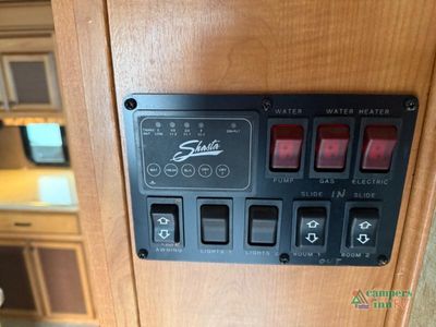 2015 Shasta RVs Phoenix — photo 24 view