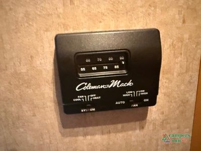 2015 Shasta RVs Phoenix — photo 25 view
