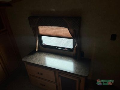 2015 Shasta RVs Phoenix — photo 31 view
