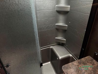 2015 Shasta RVs Phoenix — photo 28 view