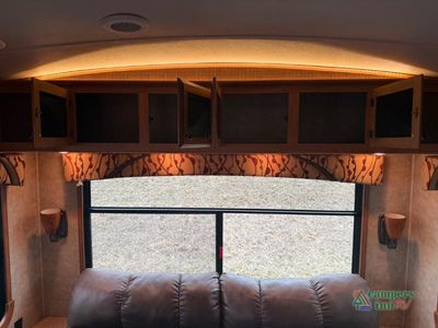 2015 Shasta RVs Phoenix — photo 19 view