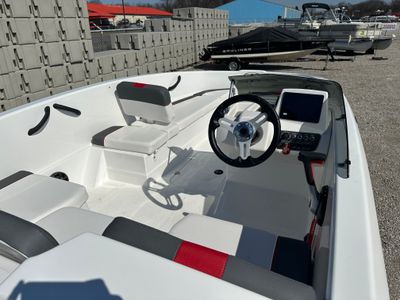 2024 TAHOE T16 - Photo 5