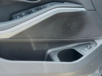 2025 BMW 3 Series — photo 24 view