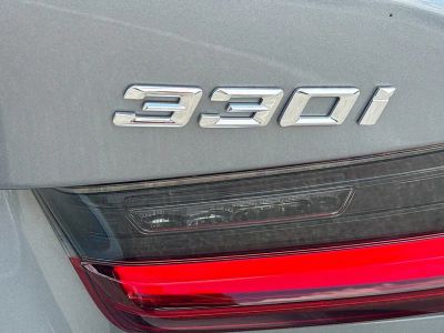 2025 BMW 3 Series — photo 11 view