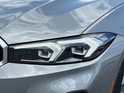 2025 BMW 3 Series — photo 9 view