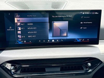 2025 BMW 3 Series — photo 32 view