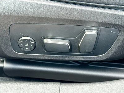 2025 BMW 3 Series — photo 25 view