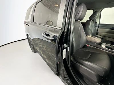 2025 Kia Carnival — photo 28 view