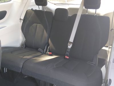 2023 Chrysler Voyager — photo 17 view