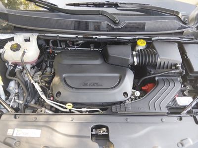 2023 Chrysler Voyager — photo 9 view