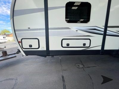 2021 Venture RV SportTrek - Photo 14