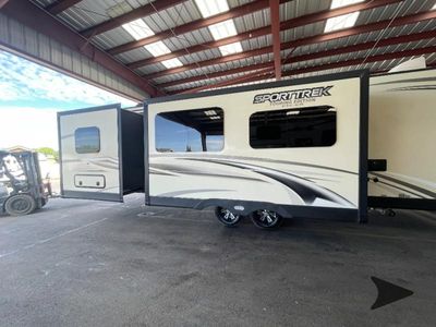 2021 Venture RV SportTrek - Photo 6