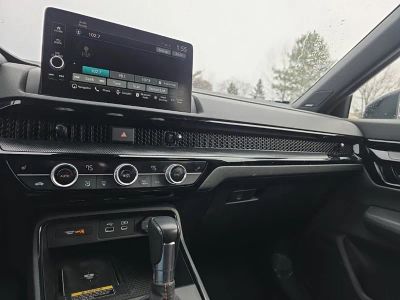 2023 Honda CR-V Hybrid Sport Touring — photo 19 view