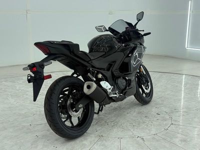 2026 Yamaha YZF-R3 - Photo 8
