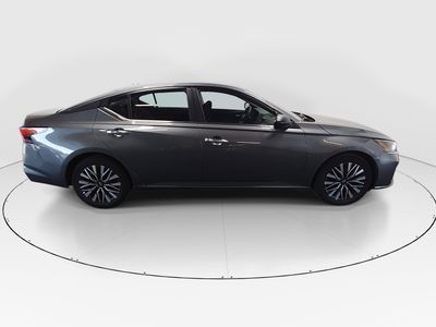 2025 Nissan Altima - Photo 8