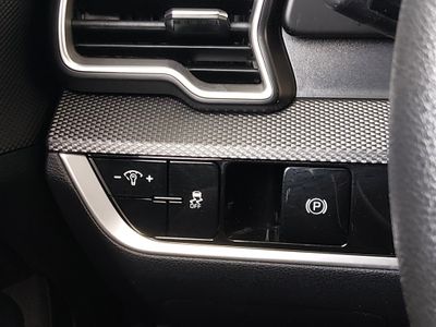 2025 Kia Sportage — photo 13 view
