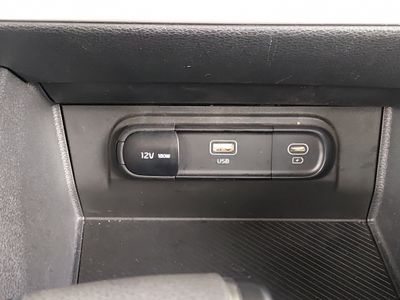2025 Kia Sportage — photo 17 view