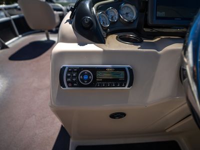 2015 Sun Tracker PARTY BARGE 20 DLX - Photo 14