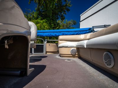 2015 Sun Tracker PARTY BARGE 20 DLX - Photo 24