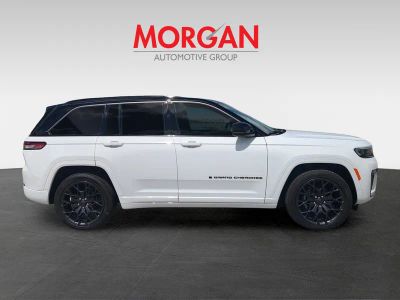 2026 Jeep Grand Cherokee — interior view