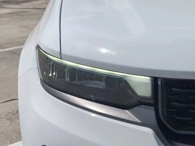 2026 Jeep Grand Cherokee — photo 10 view