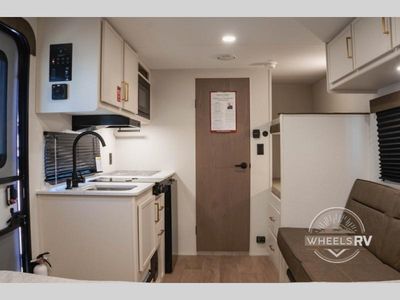 2026 Grand Design Transcend One - Photo 24