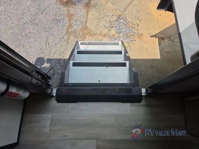 2022 Cruiser Radiance Ultra Lite — photo 16 view