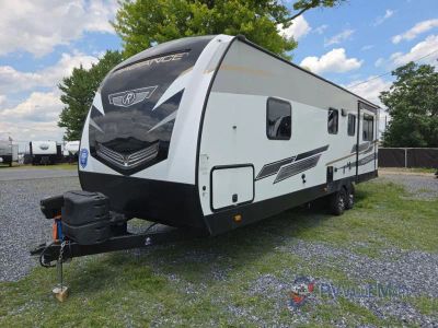 2022 Cruiser Radiance Ultra Lite — detail view