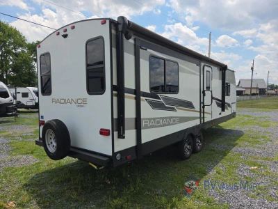 2022 Cruiser Radiance Ultra Lite — photo 9 view