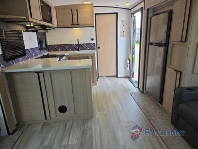 2022 Cruiser Radiance Ultra Lite — photo 20 view