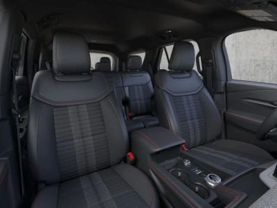 2026 Ford Explorer — photo 10 view