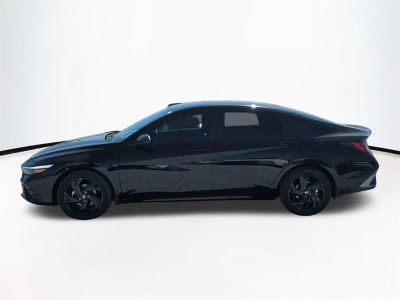 2026 Hyundai ELANTRA HYBRID — photo 8 view