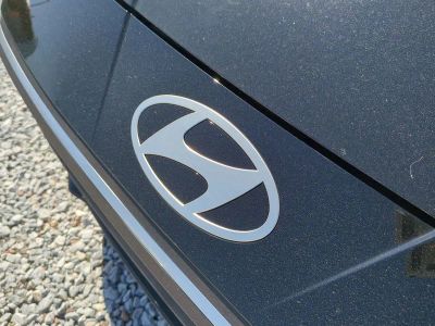 2026 Hyundai ELANTRA HYBRID — photo 13 view