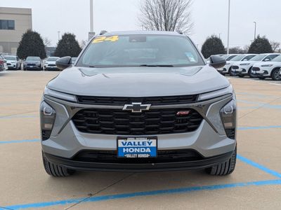 2024 Chevrolet Trax - Photo 2
