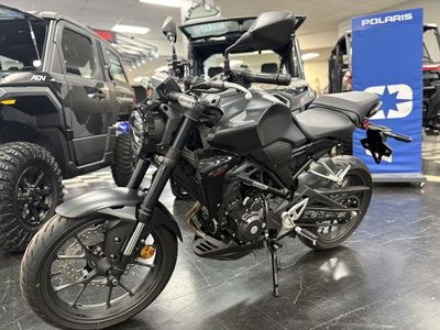 2025 Honda CB300R - Photo 2