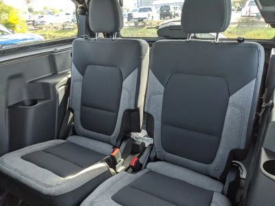 2025 Ford Bronco — photo 16 view