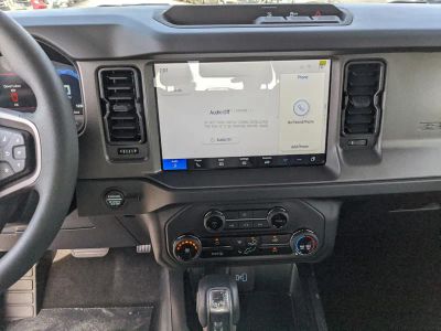2025 Ford Bronco — photo 14 view